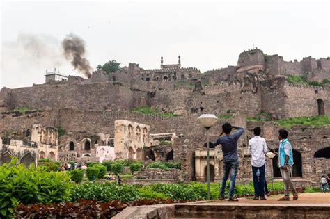  La Fortaleza de Golconda, una maravilla arquitectónica que susurra historias del pasado!