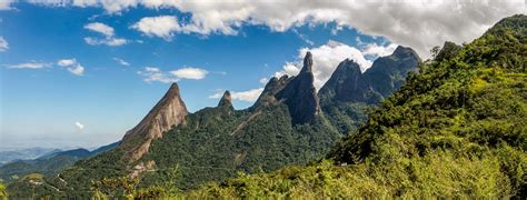 ¡El Parque Nacional da Serra dos Órgãos: Un Refugio de Montañas Imponentes y Biodiversidad Abundante!