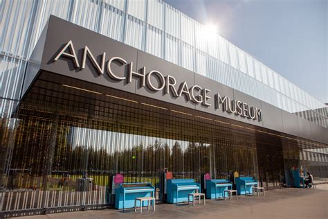 ¿Deseas sumergirte en un oasis de arte y cultura junto al río? ¡El Museo de Arte del Condado de Anchorage te espera!