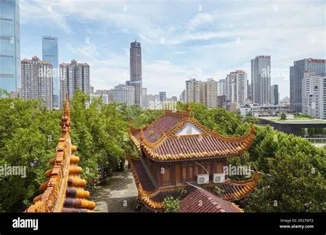 ¡Sumérgete en la historia y belleza del Templo de Tianxin, joya arquitectónica de Changsha!