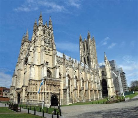  ¿Listo para un viaje a través del tiempo? ¡Descubre la Catedral de Canterbury!